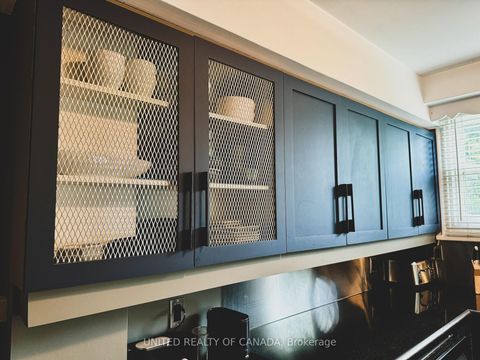 Photo 5 at 178 Three Valleys Drive, Donalda, Toronto