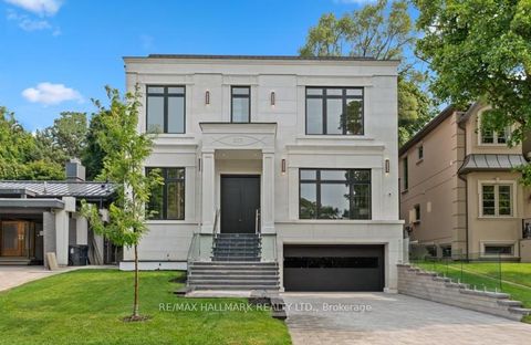 Photo 1 at 215 Northwood Drive, Newtonbrook East, Toronto