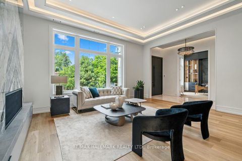 Photo 6 at 215 Northwood Drive, Newtonbrook East, Toronto