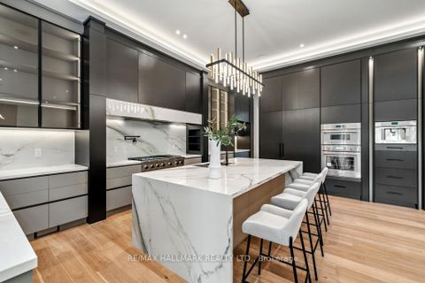 Photo 14 at 215 Northwood Drive, Newtonbrook East, Toronto
