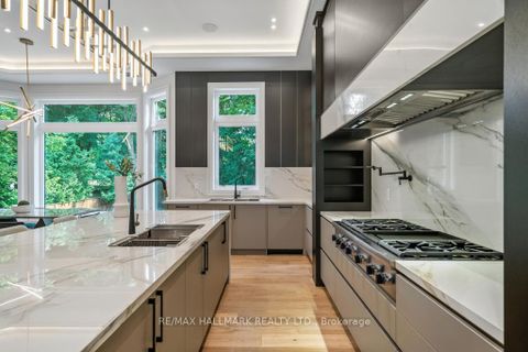 Photo 16 at 215 Northwood Drive, Newtonbrook East, Toronto Photo 16 at 215 Northwood Drive, Newtonbrook East, Toronto