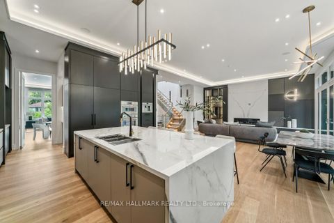 Photo 17 at 215 Northwood Drive, Newtonbrook East, Toronto