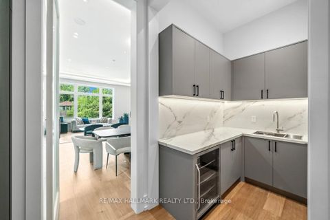 Photo 18 at 215 Northwood Drive, Newtonbrook East, Toronto Photo 18 at 215 Northwood Drive, Newtonbrook East, Toronto