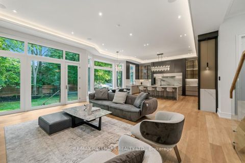 Photo 19 at 215 Northwood Drive, Newtonbrook East, Toronto