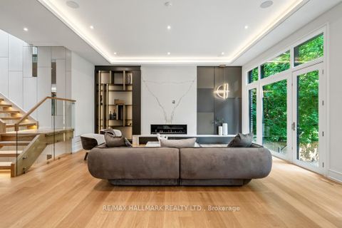 Photo 21 at 215 Northwood Drive, Newtonbrook East, Toronto