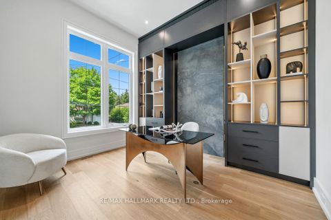 Photo 24 at 215 Northwood Drive, Newtonbrook East, Toronto