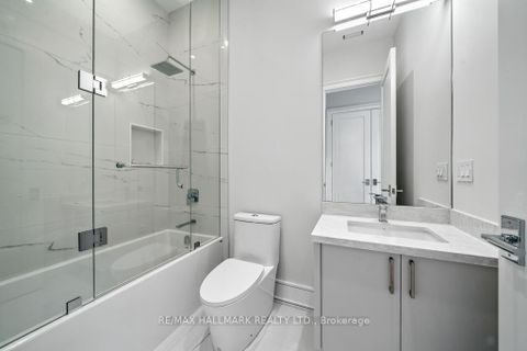 Photo 38 at 215 Northwood Drive, Newtonbrook East, Toronto