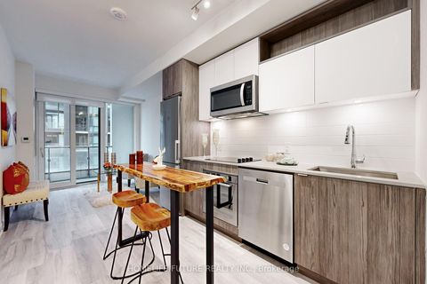 Photo 5 at 348 - 60 Princess Street, Waterfront Communities C8, Toronto