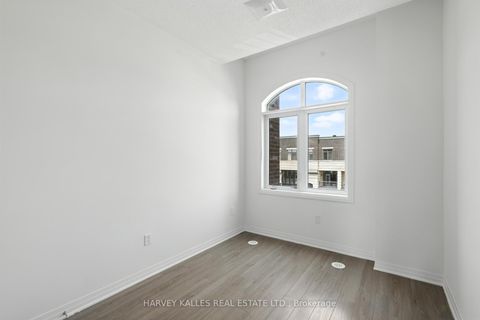 Photo 17 at 37 Arianna Crescent, Patterson, Vaughan