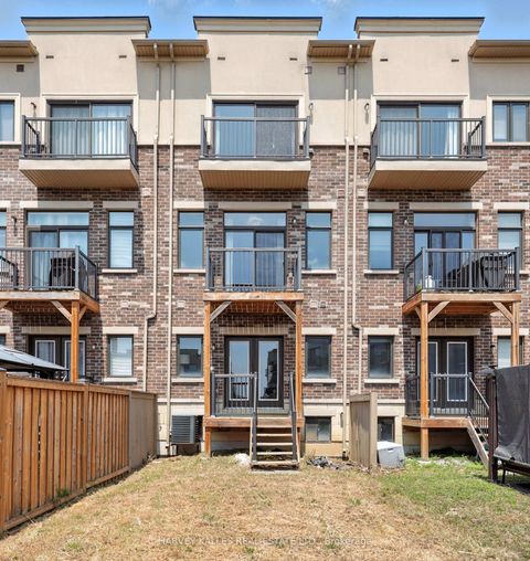 Photo 43 at 37 Arianna Crescent, Patterson, Vaughan