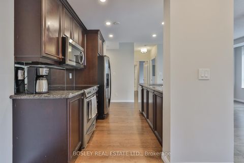 Photo 7 at 412 - 900 Mount Pleasant Road, Mount Pleasant West, Toronto