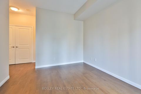 Photo 20 at 412 - 900 Mount Pleasant Road, Mount Pleasant West, Toronto