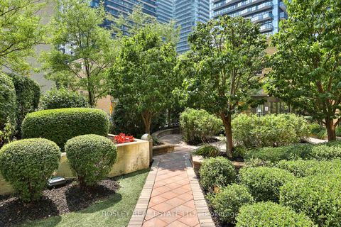 Photo 31 at 412 - 900 Mount Pleasant Road, Mount Pleasant West, Toronto