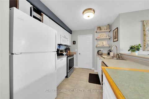Photo 10 at 407 - 2300 Parkhaven Boulevard E, RO River Oaks, Oakville