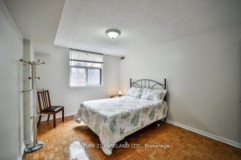Photo 10 at 202 - 2506 Rutherford Road, Maple, Vaughan