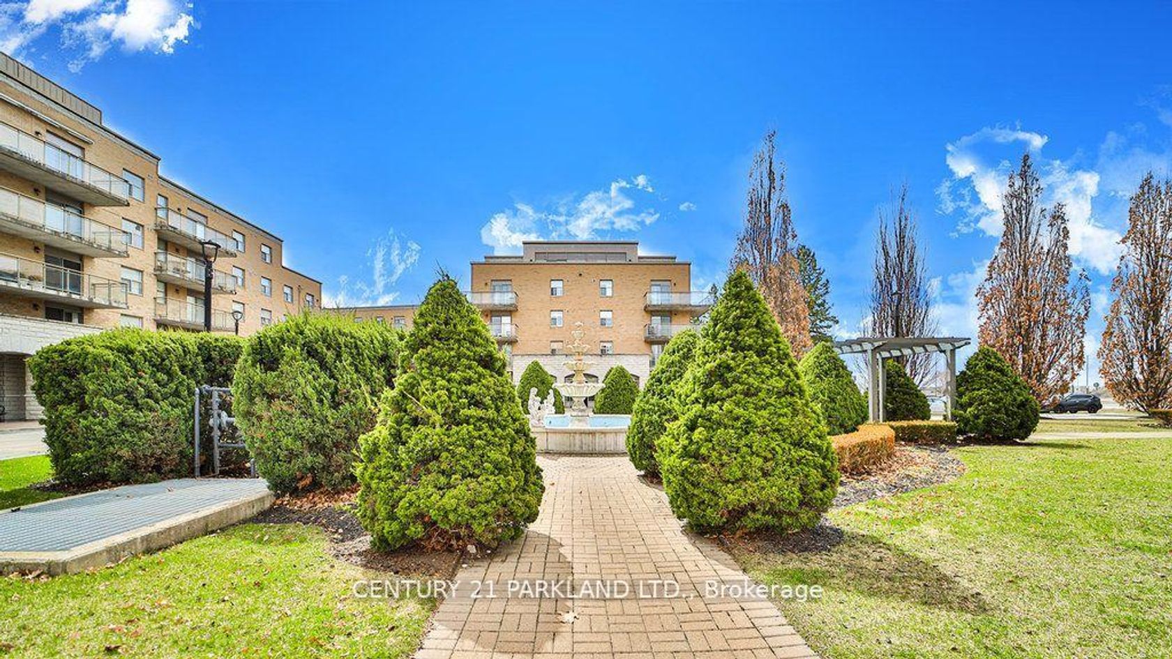 202 - 2506 Rutherford Road, Maple, Vaughan 
