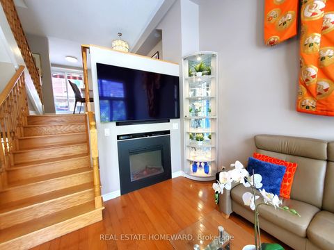 Photo 8 at 257 Milan Street, Moss Park, Toronto