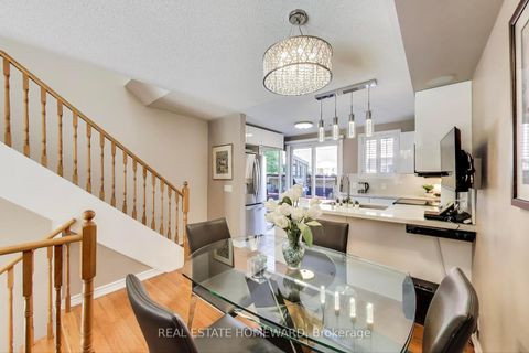 Photo 11 at 257 Milan Street, Moss Park, Toronto
