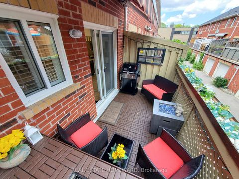 Photo 18 at 257 Milan Street, Moss Park, Toronto