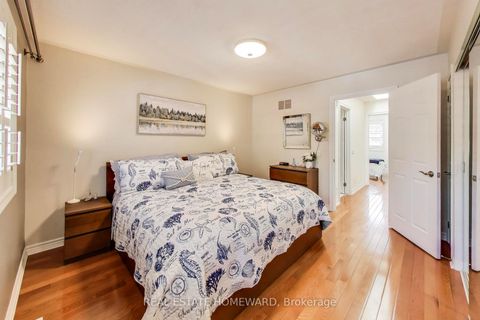 Photo 22 at 257 Milan Street, Moss Park, Toronto
