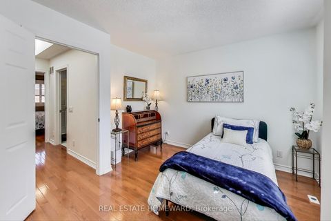 Photo 28 at 257 Milan Street, Moss Park, Toronto