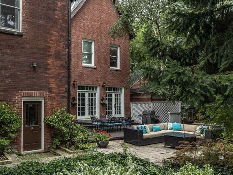 Photo 34 at 10 Pine Hill Road, Moore Park, Toronto