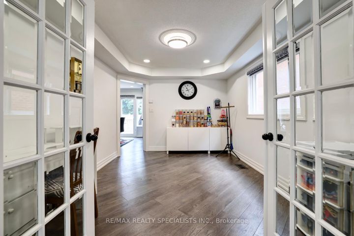 Photo 8 at 2615 Comet Court, Sheridan, Mississauga
