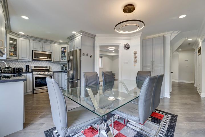 Photo 12 at 2615 Comet Court, Sheridan, Mississauga