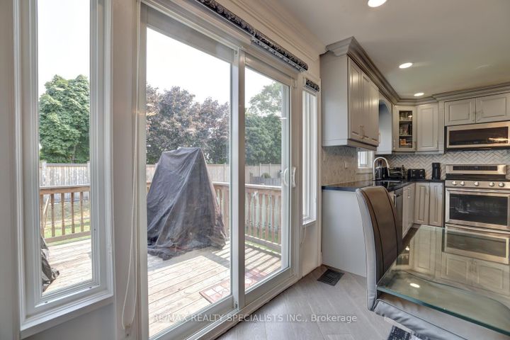 Photo 13 at 2615 Comet Court, Sheridan, Mississauga