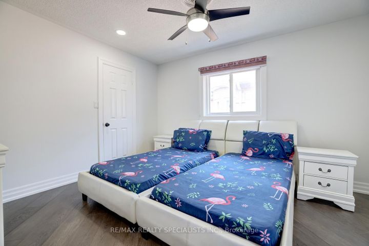 Photo 24 at 2615 Comet Court, Sheridan, Mississauga