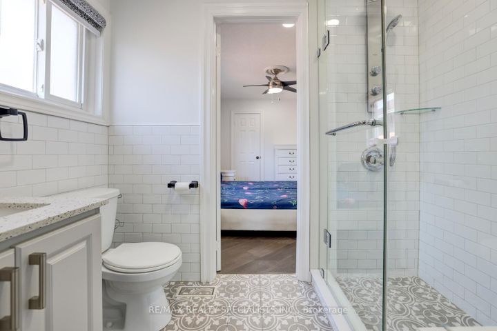 Photo 25 at 2615 Comet Court, Sheridan, Mississauga