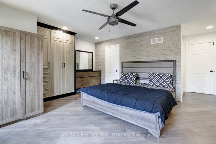 Photo 27 at 2615 Comet Court, Sheridan, Mississauga