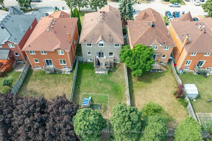 Photo 38 at 2615 Comet Court, Sheridan, Mississauga