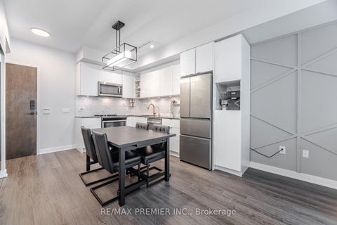 Photo 5 at 317 - 100 Eagle Rock Way, Rural Vaughan, Vaughan
