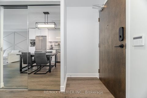 Photo 7 at 317 - 100 Eagle Rock Way, Rural Vaughan, Vaughan