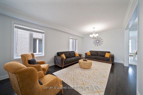 Photo 3 at 324 Chatfield Drive S, Vellore Village, Vaughan