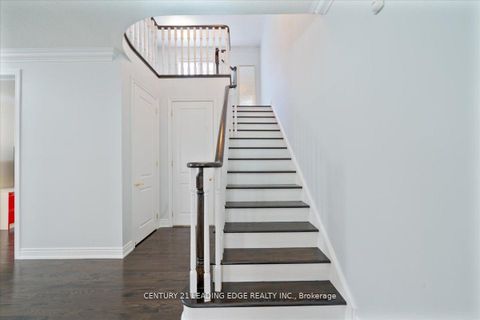 Photo 5 at 324 Chatfield Drive S, Vellore Village, Vaughan