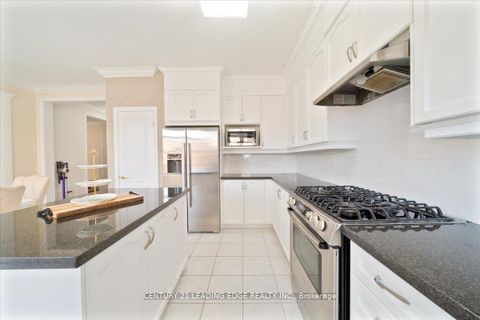 Photo 10 at 324 Chatfield Drive S, Vellore Village, Vaughan