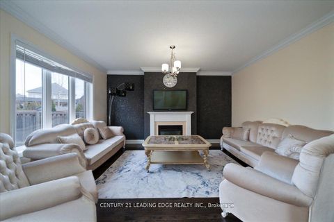 Photo 12 at 324 Chatfield Drive S, Vellore Village, Vaughan