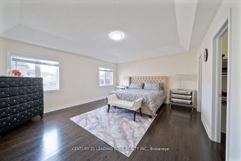 Photo 15 at 324 Chatfield Drive S, Vellore Village, Vaughan