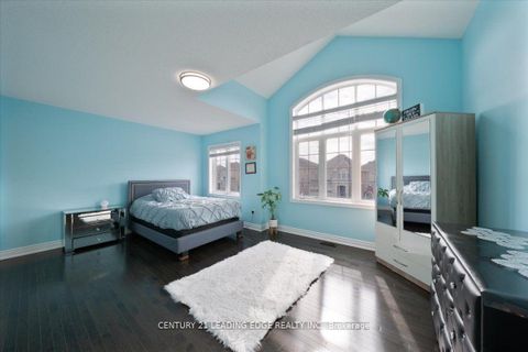 Photo 19 at 324 Chatfield Drive S, Vellore Village, Vaughan
