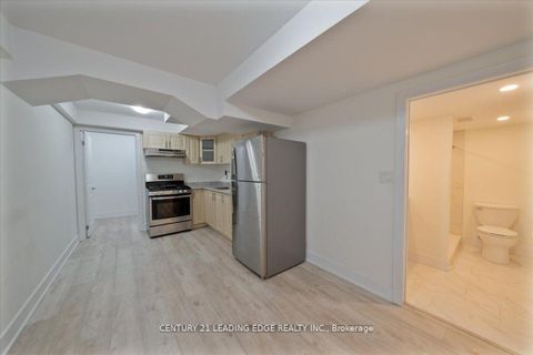 Photo 31 at 324 Chatfield Drive S, Vellore Village, Vaughan
