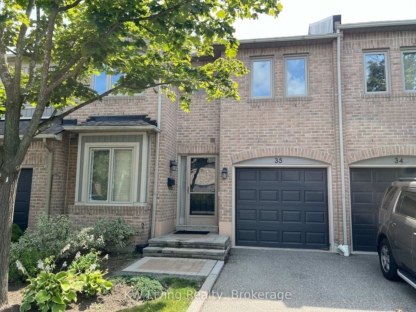 35 - 5490 Glen Erin Drive, Central Erin Mills, Mississauga by Loree Meneguzzi Real Estate 35 - 5490 Glen Erin Drive, Central Erin Mills, Mississauga