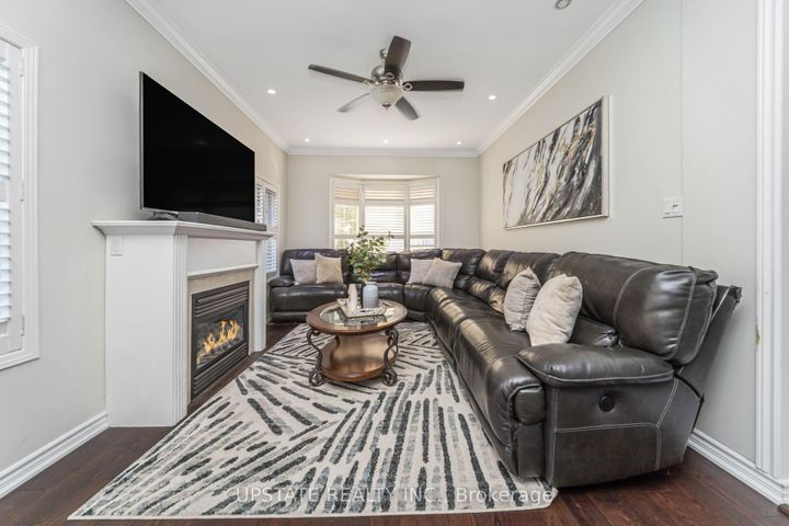 Photo 10 at 48 Clementine Drive, Bram West, Brampton