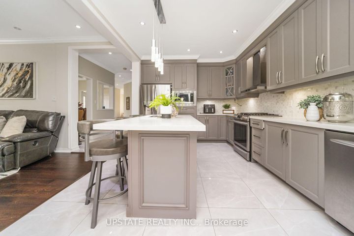 Photo 14 at 48 Clementine Drive, Bram West, Brampton