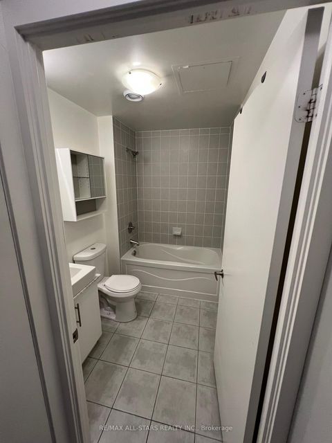 Photo 9 at 1306 - 55 Bremner Boulevard, Waterfront Communities C1, Toronto