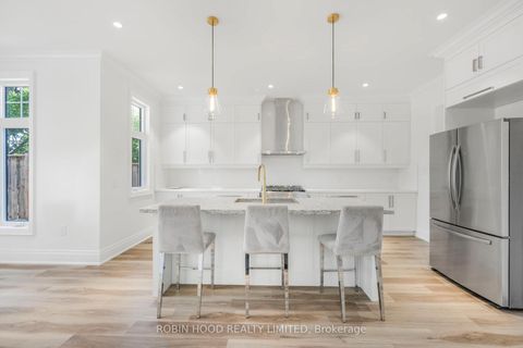 Photo 15 at 1409 Tansley Drive, WO West, Oakville