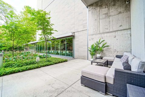 Photo 17 at 293 Mutual Street, Yonge Corridor, Toronto