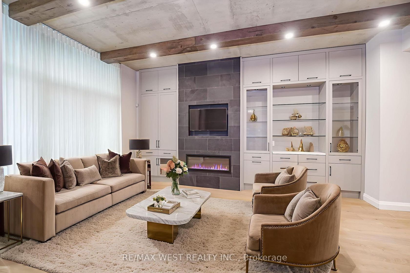 293 Mutual Street, Yonge Corridor, Toronto by Loree Meneguzzi Real Estate 293 Mutual Street, Yonge Corridor, Toronto