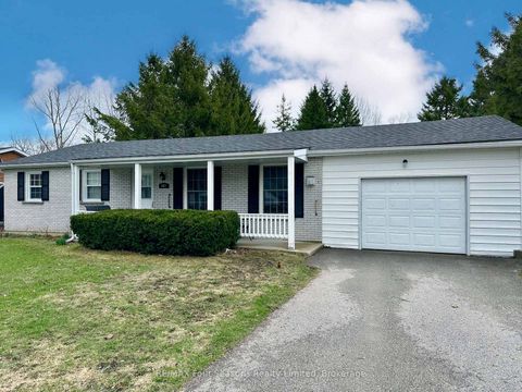 Photo 1 at 207 CHRISTOPHER Street, Stayner, Clearview